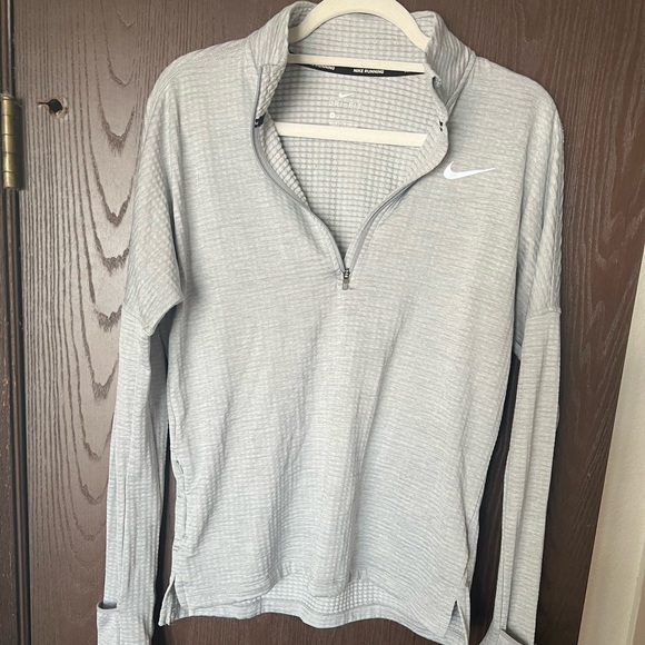 Nike Womens Pullover Size M - Picture 1 of 2